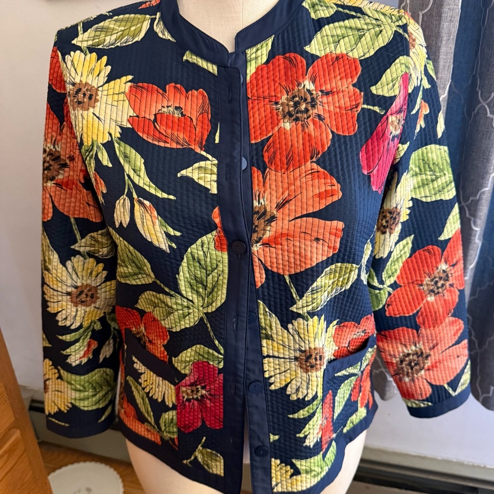 Preppy sunflower button button jacket size 10 by Alfred Dunner